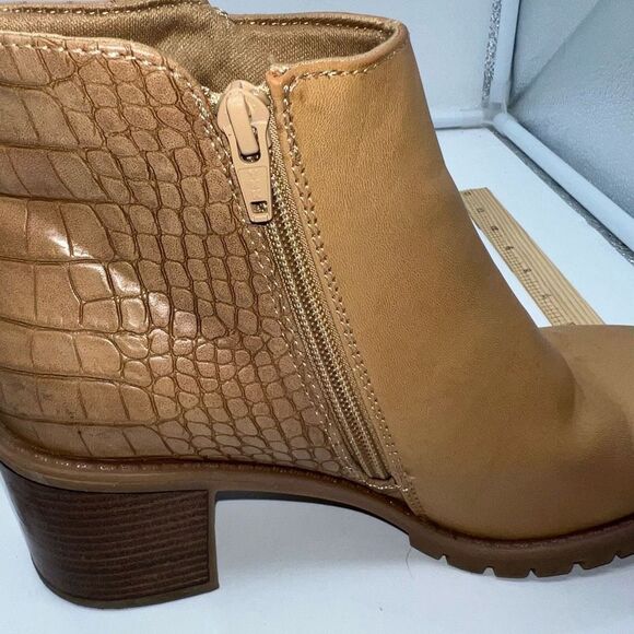 BareTraps Haile Chunky Sole Ankle Bootie - Picture 8 of 10